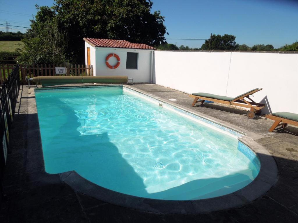 Beautiful 2 Bedroom Guest House With Private Pool In Lacock, Wiltshire Eksteriør bilde