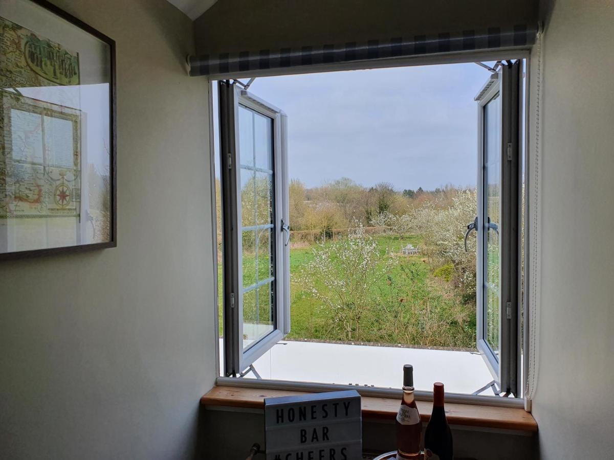 Beautiful 2 Bedroom Guest House With Private Pool In Lacock, Wiltshire Eksteriør bilde