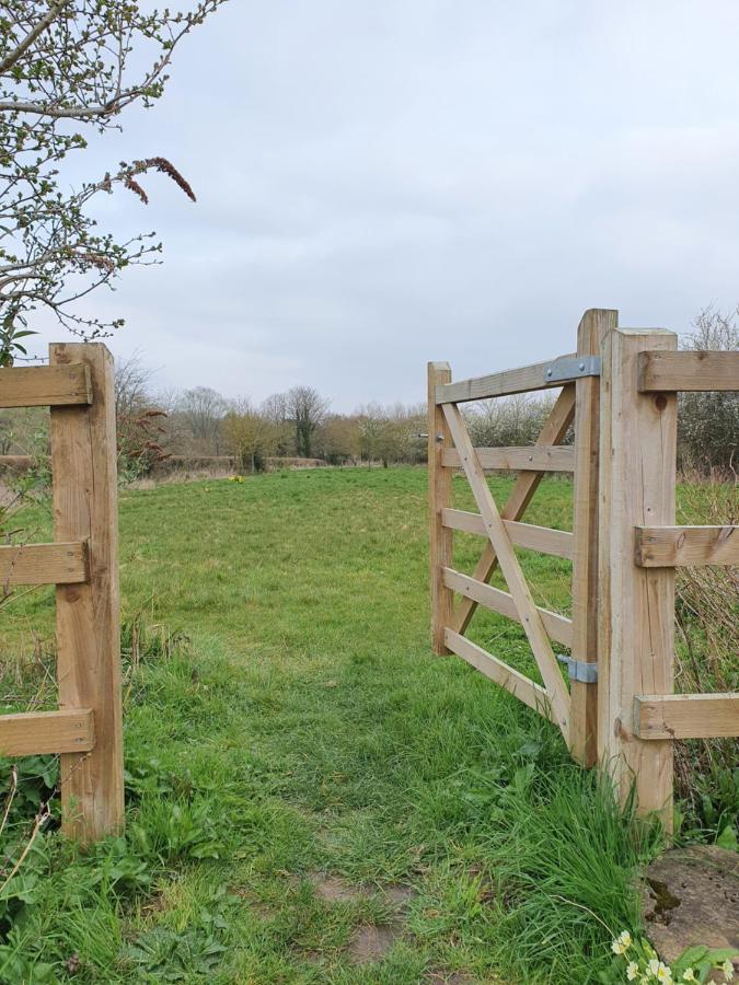 Beautiful 2 Bedroom Guest House With Private Pool In Lacock, Wiltshire Eksteriør bilde