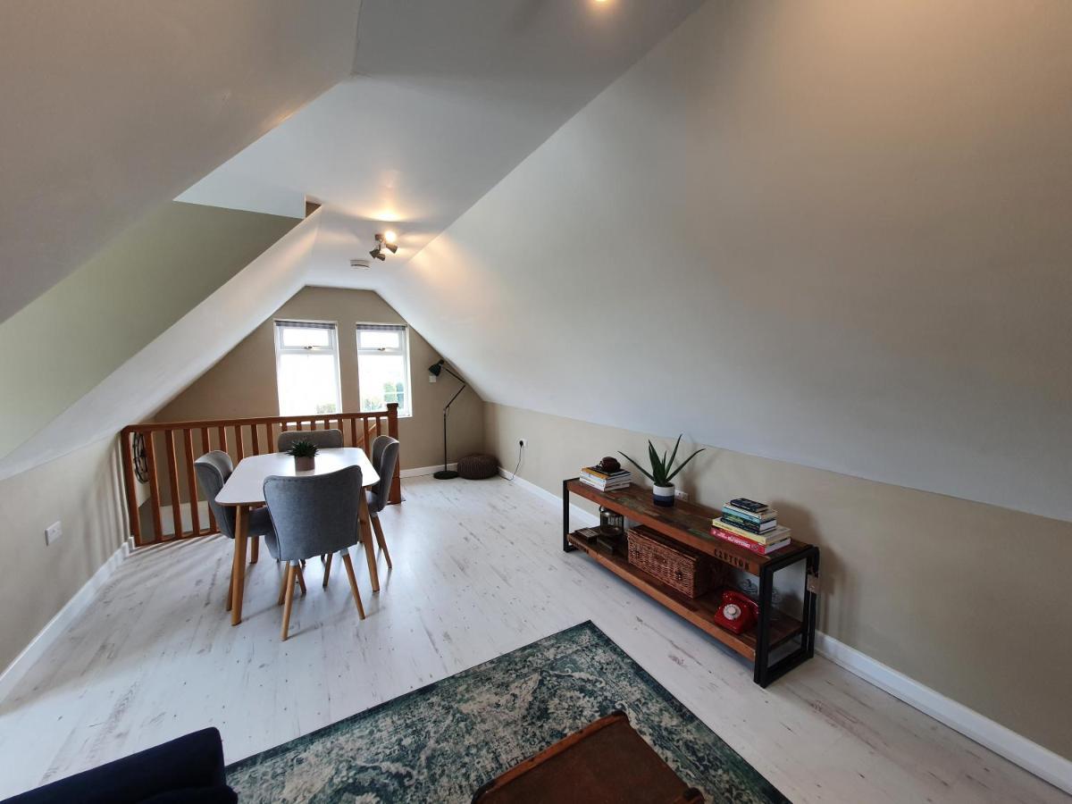 Beautiful 2 Bedroom Guest House With Private Pool In Lacock, Wiltshire Eksteriør bilde